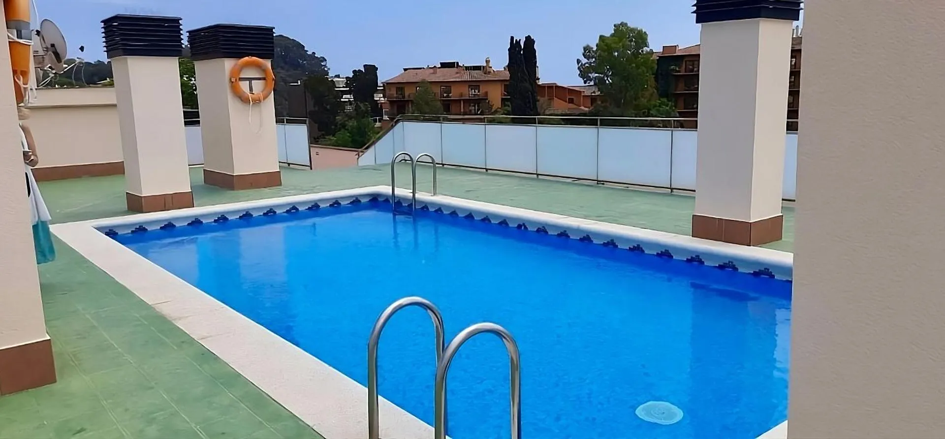 Beautiful Beach Apartment In Fenals Lloret de Mar